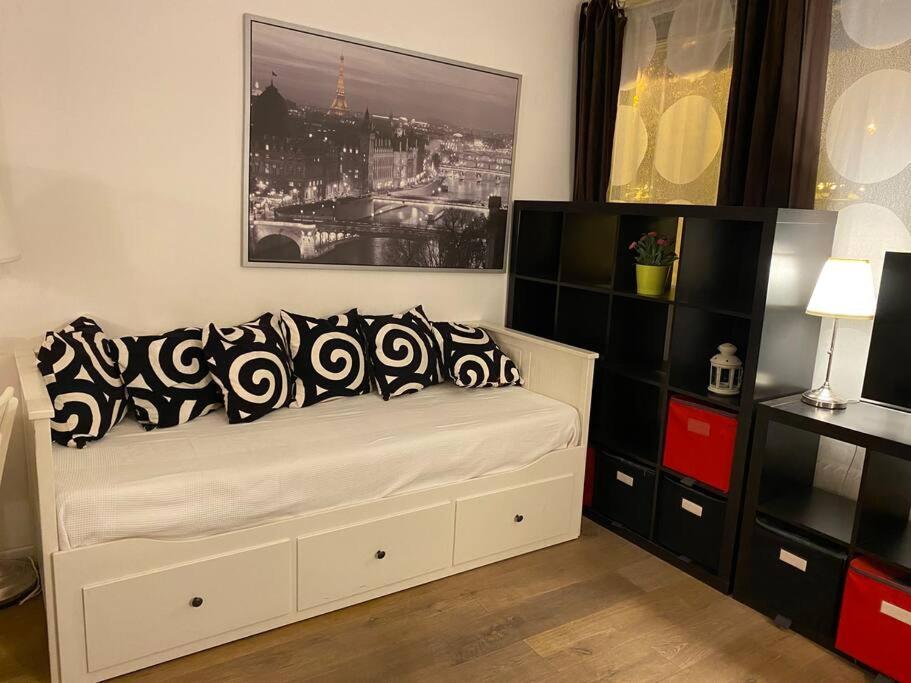 Appartamento Avenue Louise Bruxelles Esterno foto
