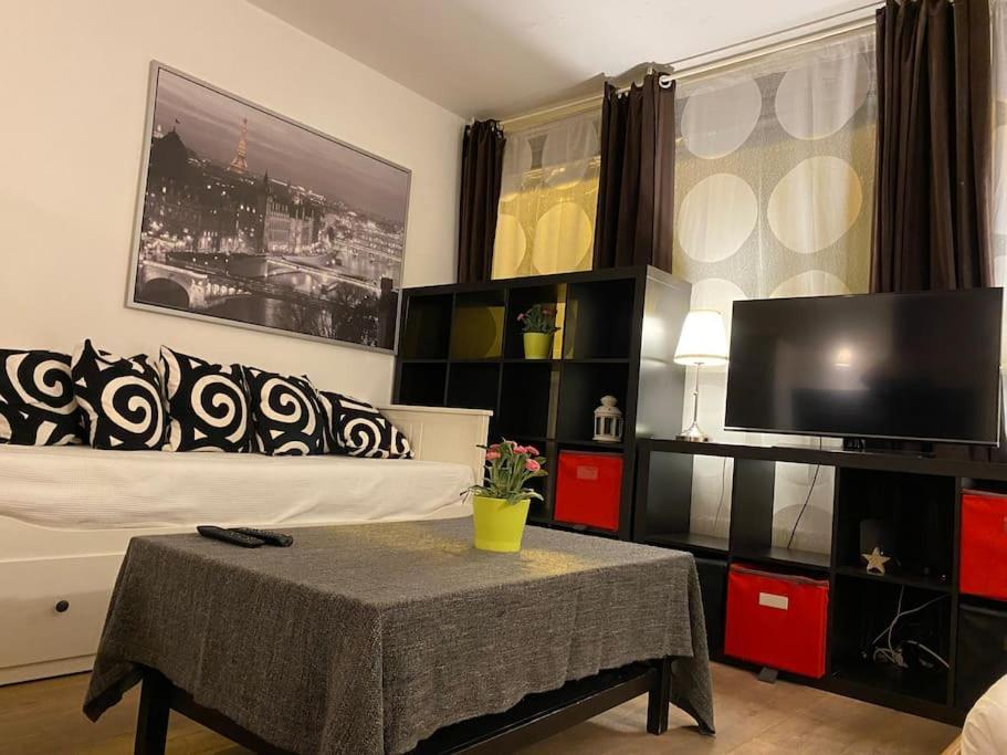 Appartamento Avenue Louise Bruxelles Esterno foto